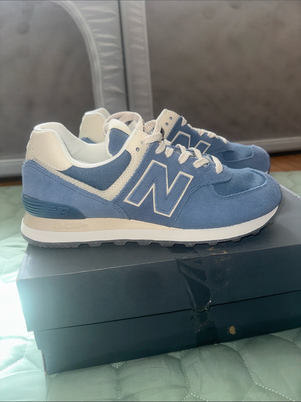 New Balance Unisex Blue and Cream Suede Runner- never worn
